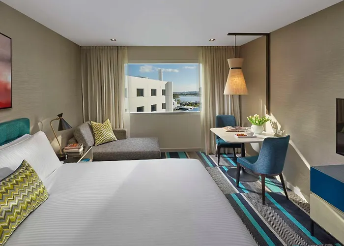 Crown Promenade PerthSpa Hotel